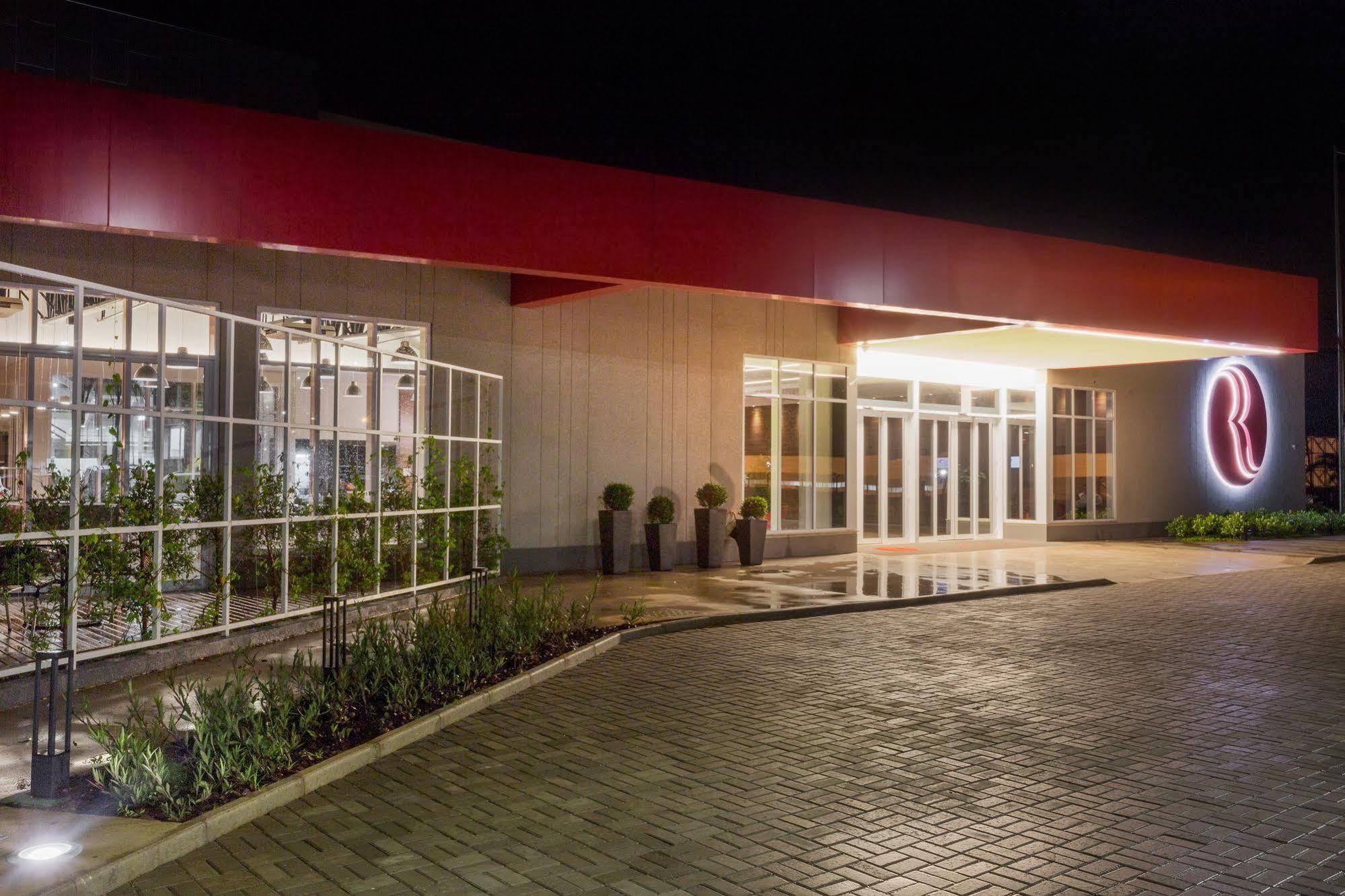 Ramada Campinas Viracopos Hotell Exteriör bild
